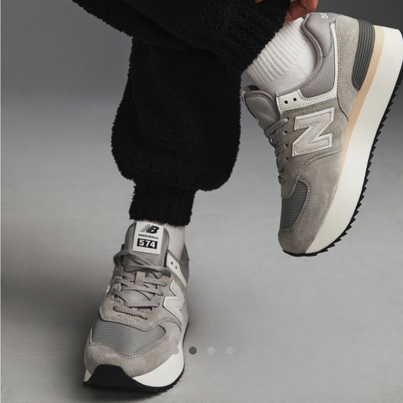 New Balance Gray Sneakers - Picture 1 of 9